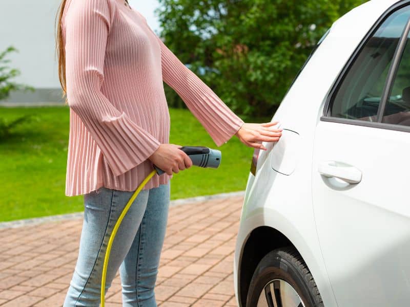 Upgrading Your Car? Let's Compare Hybrid Vs Electric Vehicle